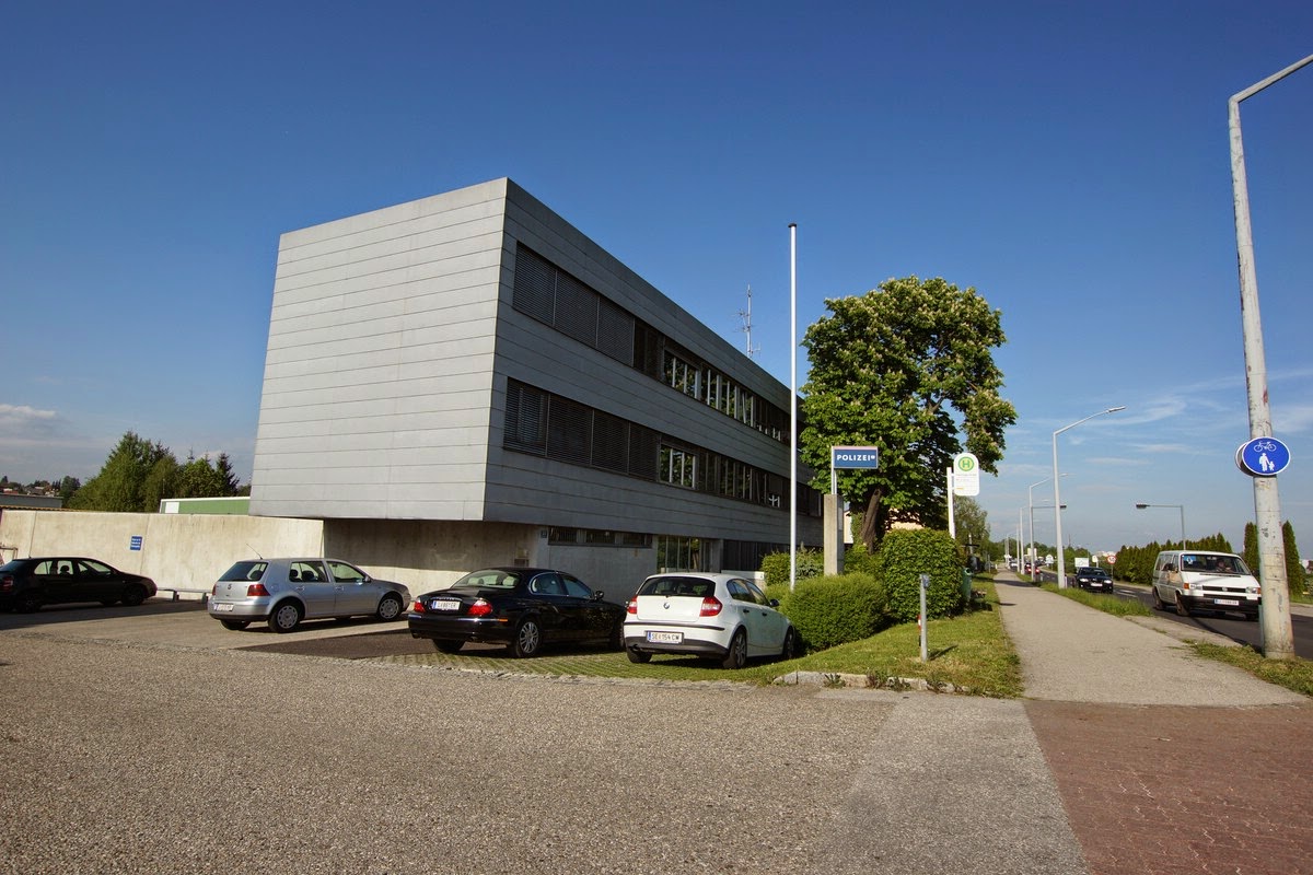 O Fotomagazin / AAB Leonding zu Besuch bei der Polizeiinspektion Leonding - 2014